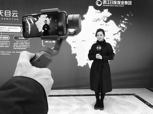 博天堂登陆注册浙报集团全国两会全媒体新闻中心把中央厨房搬到前线